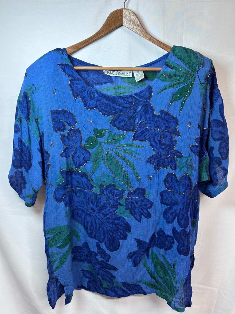 Jane Ashley Vintage 1990’s Royal Blue Floral Short Sleeve Top with Green Leaves